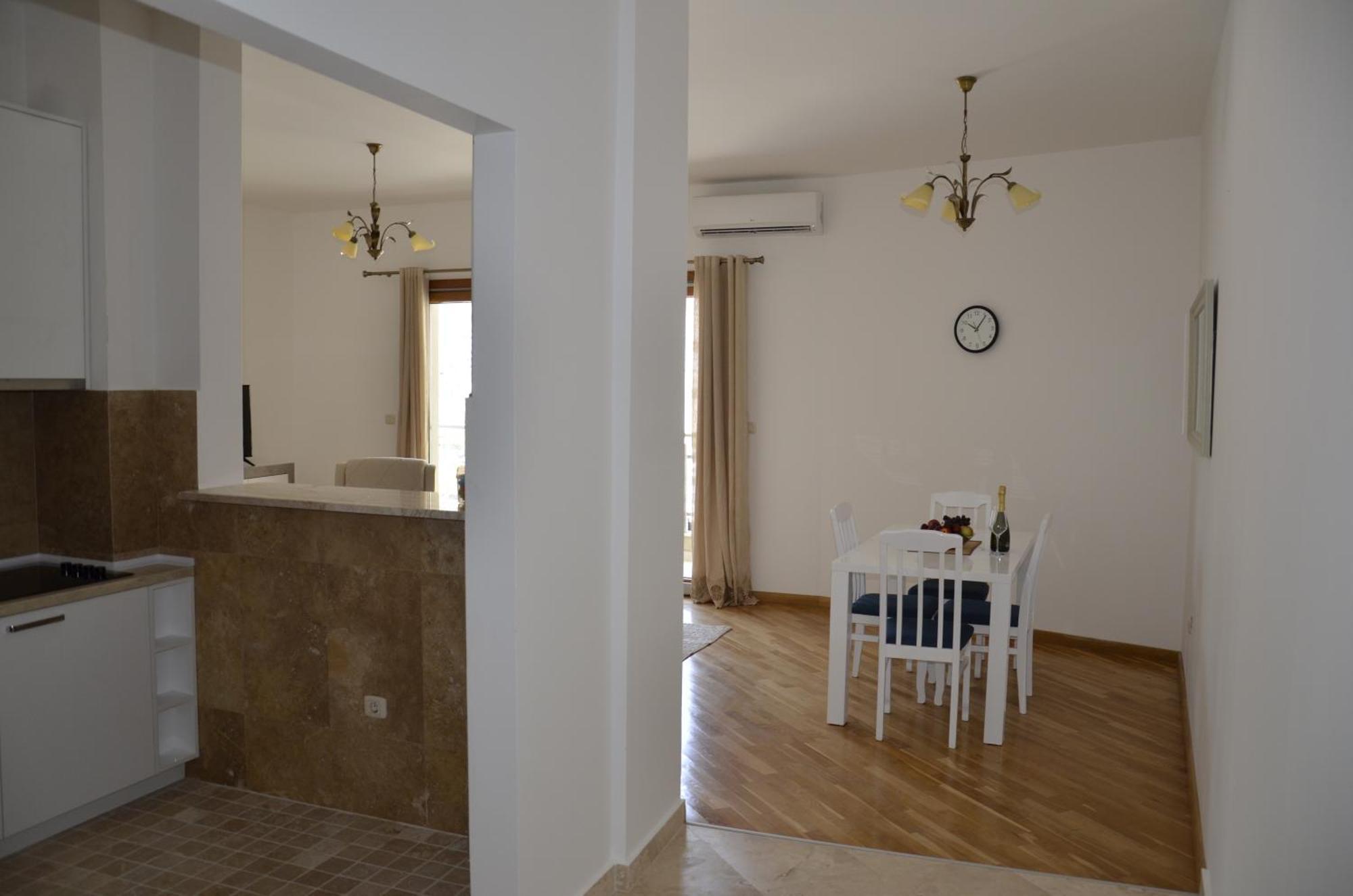 Apartmani Svetionik Budva Phòng bức ảnh