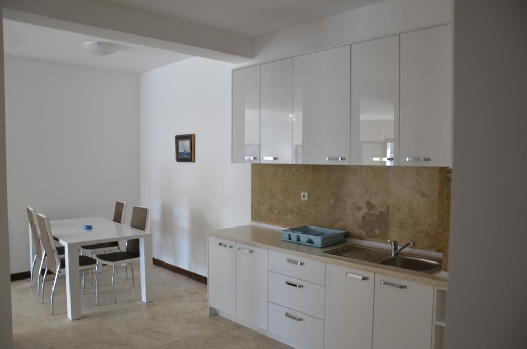 Apartmani Svetionik Budva Ngoại thất bức ảnh