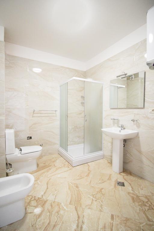 Apartmani Svetionik Budva Ngoại thất bức ảnh